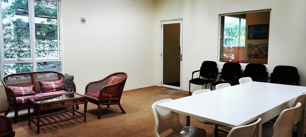 Apartemen Klcc Amazing Robots 4bedrooms *